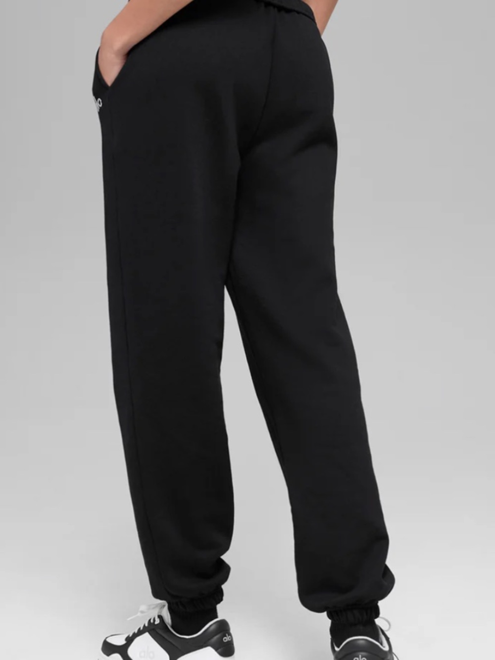 Alo Yoga Accolade Sweatpant - S ๐ - Picture 2 of 5